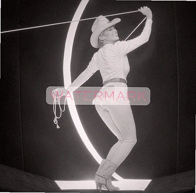 CIS RUNDLE Sexy Lasso Portrait ** HI-RES Pro Archival Print (8.5"x11") fr. Neg